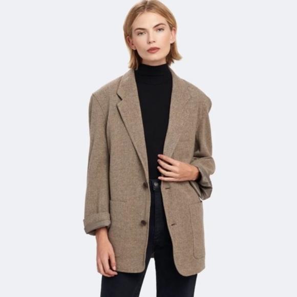 SOLD Oversized Wool Blazer in Oatmeal - Picture 2 of 9